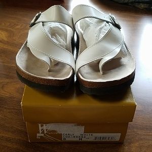 White Mountain womans sandals